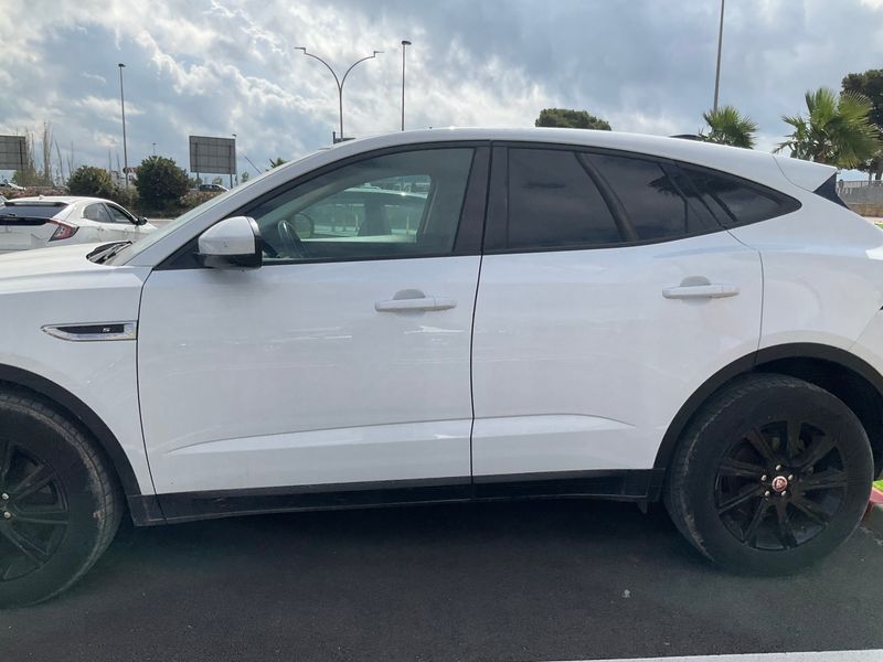 Jaguar E-Pace D150 S — zdjęcie 4