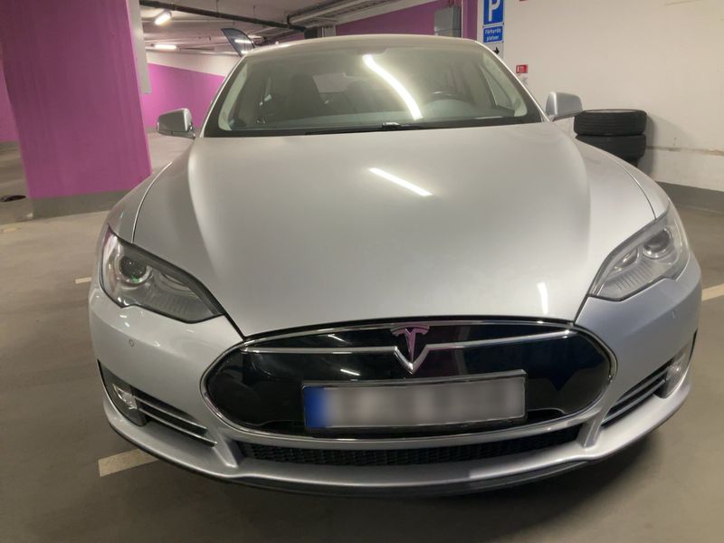 Tesla Model S P85 Performance — zdjęcie 9