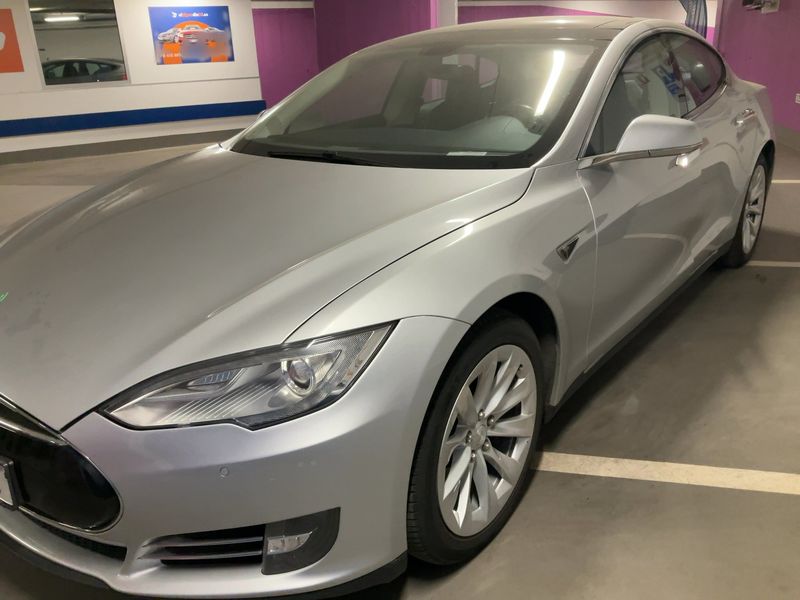 Tesla Model S P85 Performance — zdjęcie 2