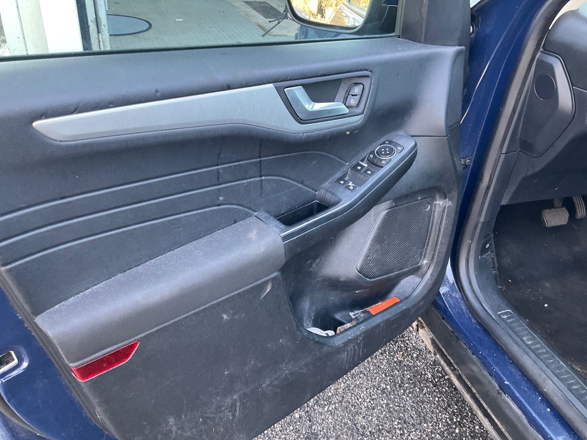 Ford Kuga 2021 — photo 29