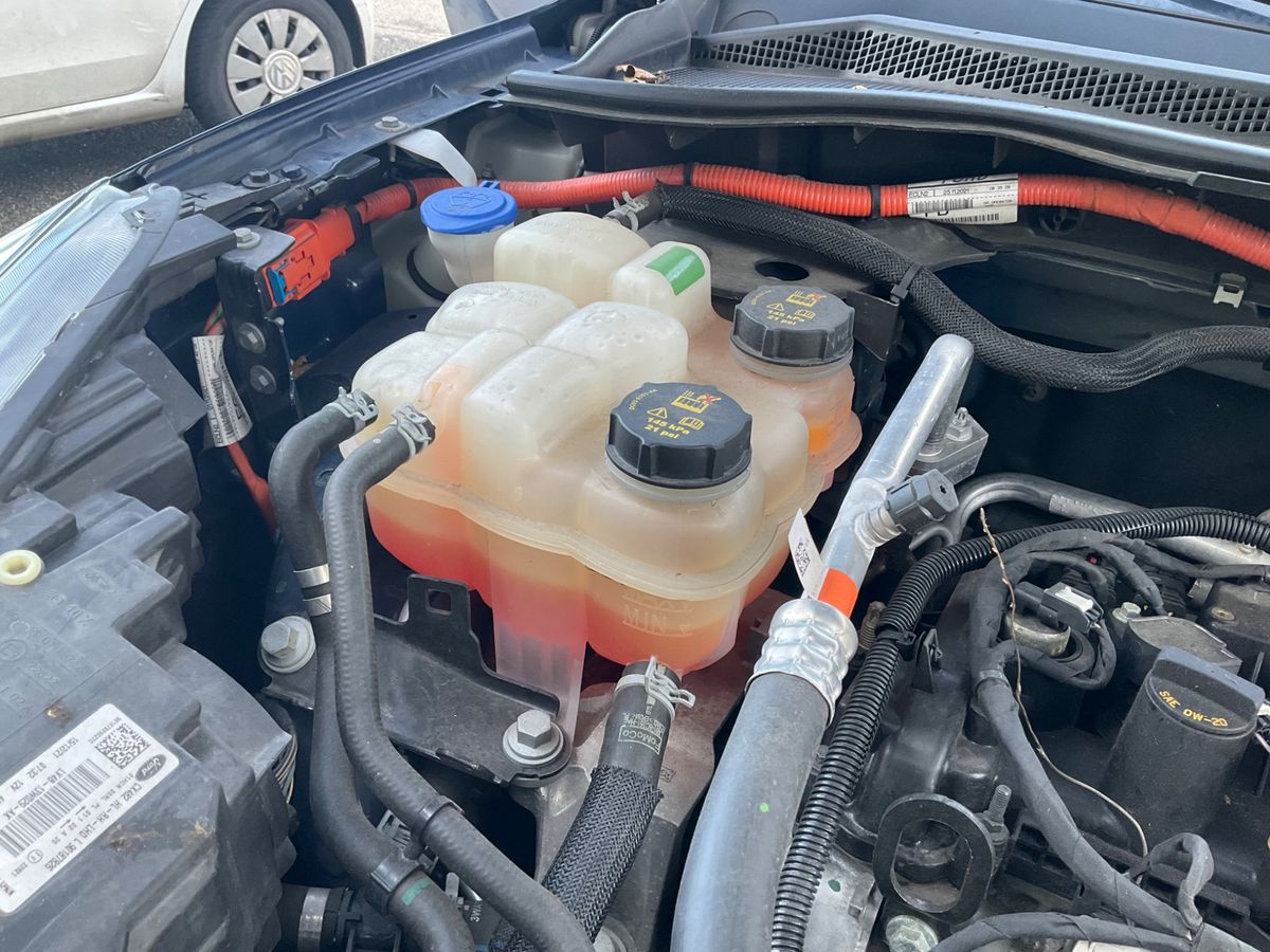 Ford Kuga 2021 — photo 47