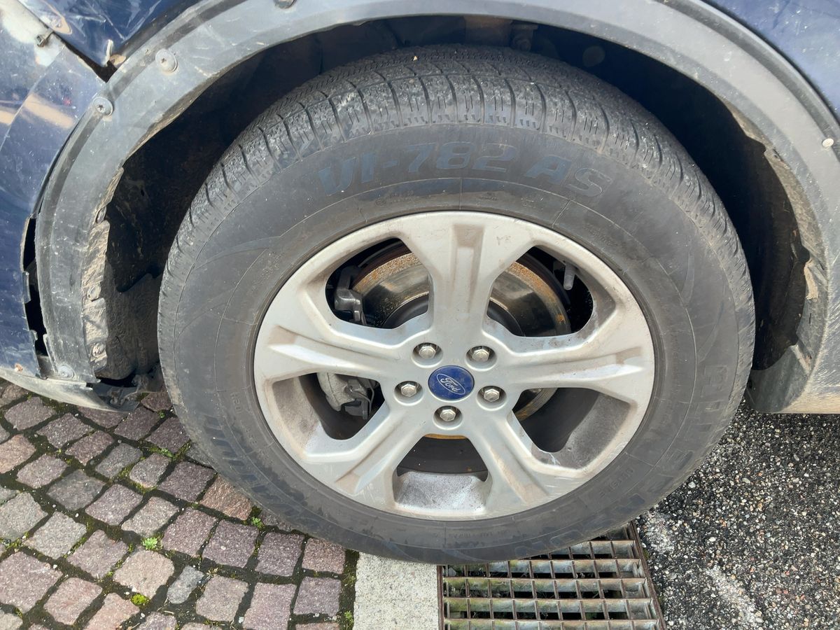 Ford Kuga 2021 — photo 4