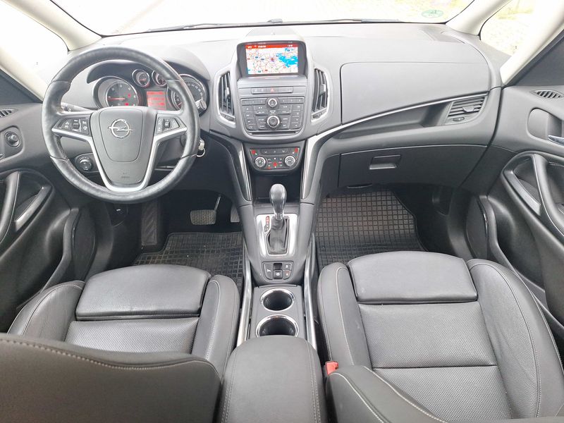 Opel Zafira Tourer 2.0 CDTI Business Innovation — zdjęcie 11
