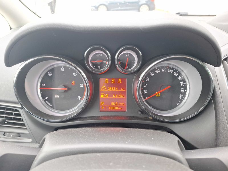 Opel Zafira Tourer 2.0 CDTI Business Innovation — zdjęcie 12