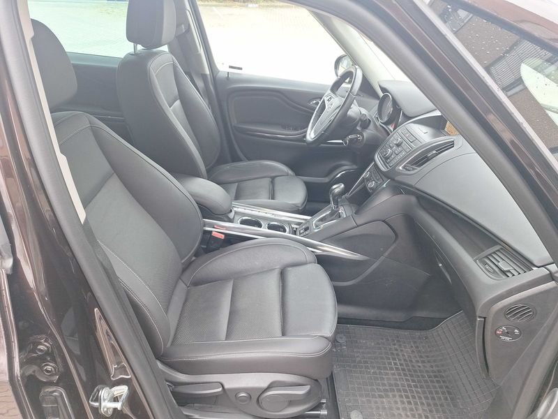 Opel Zafira Tourer 2.0 CDTI Business Innovation — zdjęcie 10