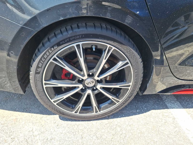 Kia pro_cee'd 1.6 TGDI GT — zdjęcie 21