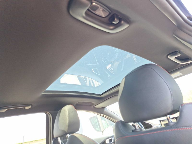 Kia pro_cee'd 1.6 TGDI GT — zdjęcie 22