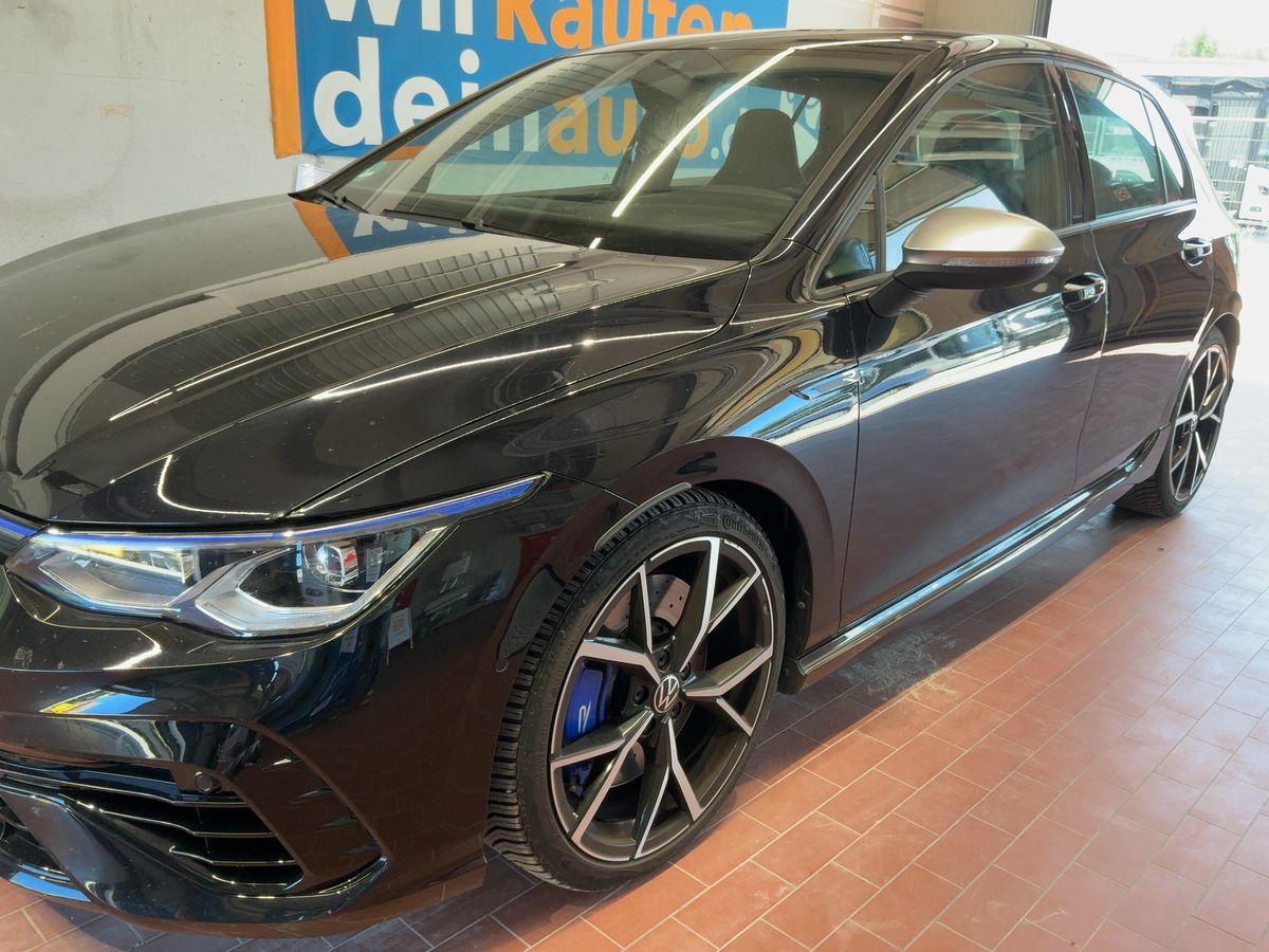 Volkswagen Golf VIII 2.0 TSI R 4Motion