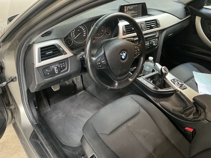BMW 3er 318d Advantage 2015 – снимка 24