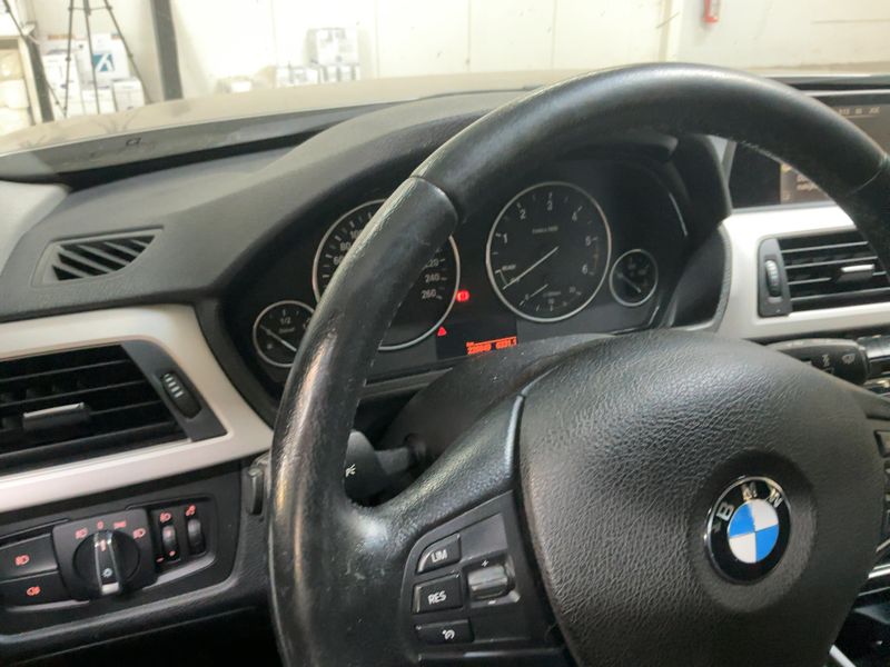 BMW 3er 318d Advantage 2015 – снимка 18
