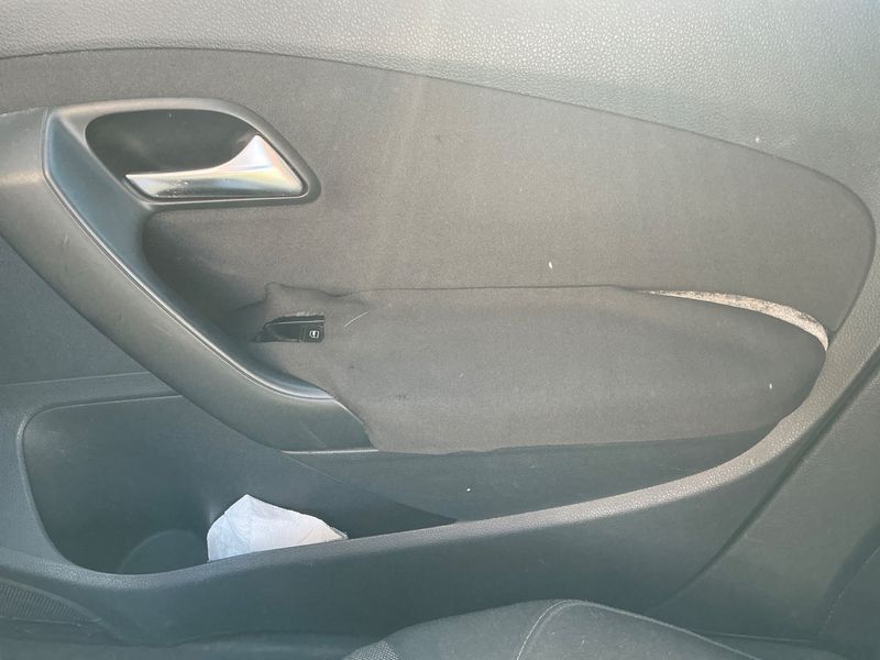 Volkswagen Polo 1.6 TDI Comfortline 2011 – снимка 42