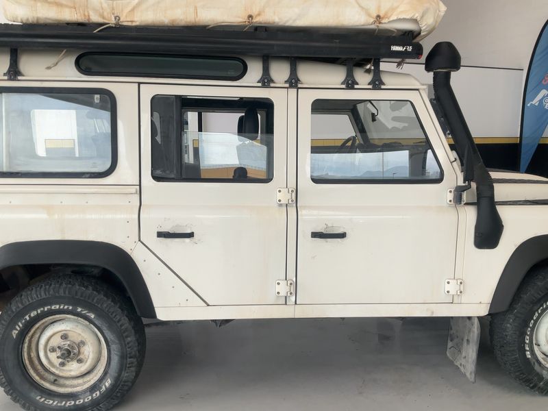 Land Rover Defender 2.4 Td4 110 Edition 60 YRS Station Wagon — zdjęcie 7