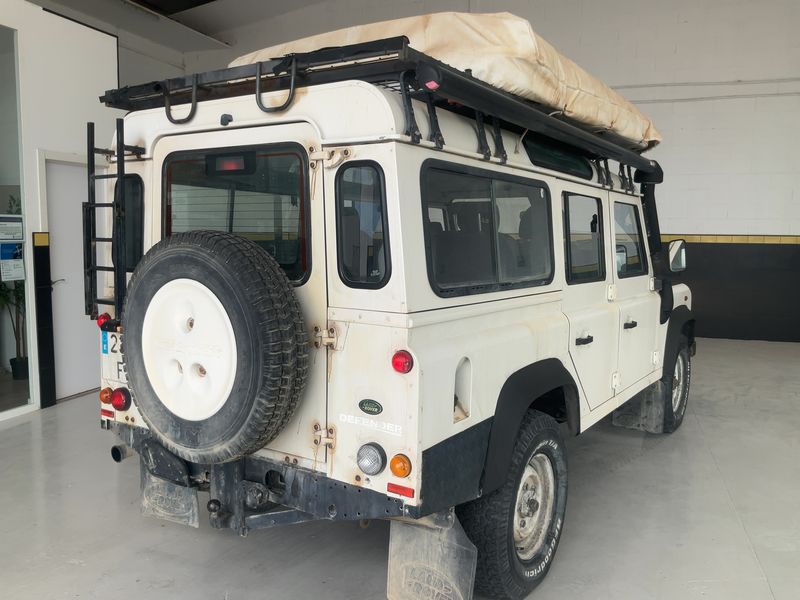 Land Rover Defender 2.4 Td4 110 Edition 60 YRS Station Wagon — zdjęcie 6
