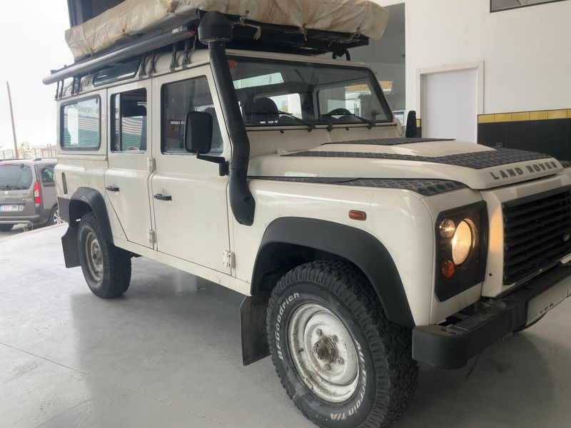 Land Rover Defender 2.4 Td4 110 Edition 60 YRS Station Wagon — zdjęcie 8