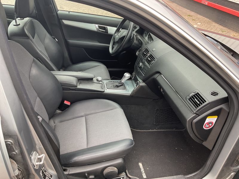 Mercedes-Benz C-Klasse C 220 CDI T Avantgarde — zdjęcie 3