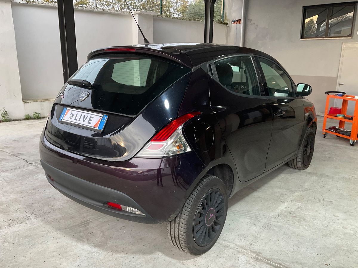 Lancia Ypsilon 0.9 TwinAir Elefantino