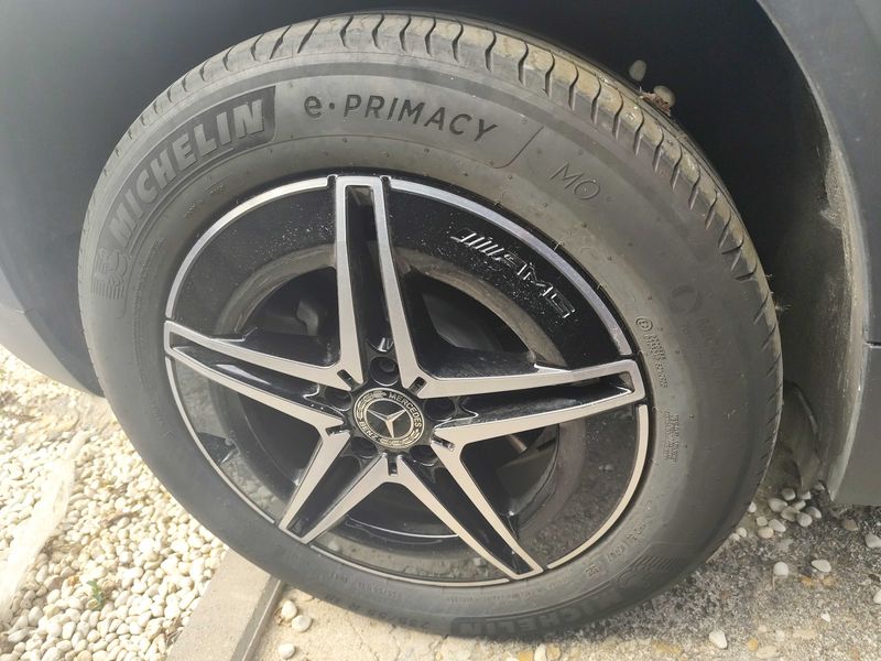 Mercedes-Benz EQA 300 4Matic AMG Line — zdjęcie 20