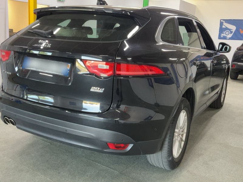 Jaguar F-Pace 20d Prestige AWD — zdjęcie 6