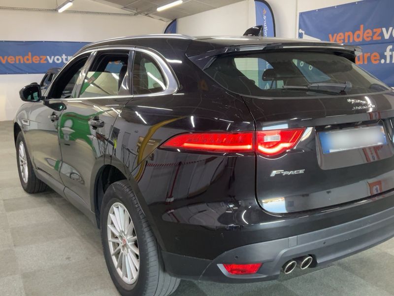 Jaguar F-Pace 20d Prestige AWD — zdjęcie 3