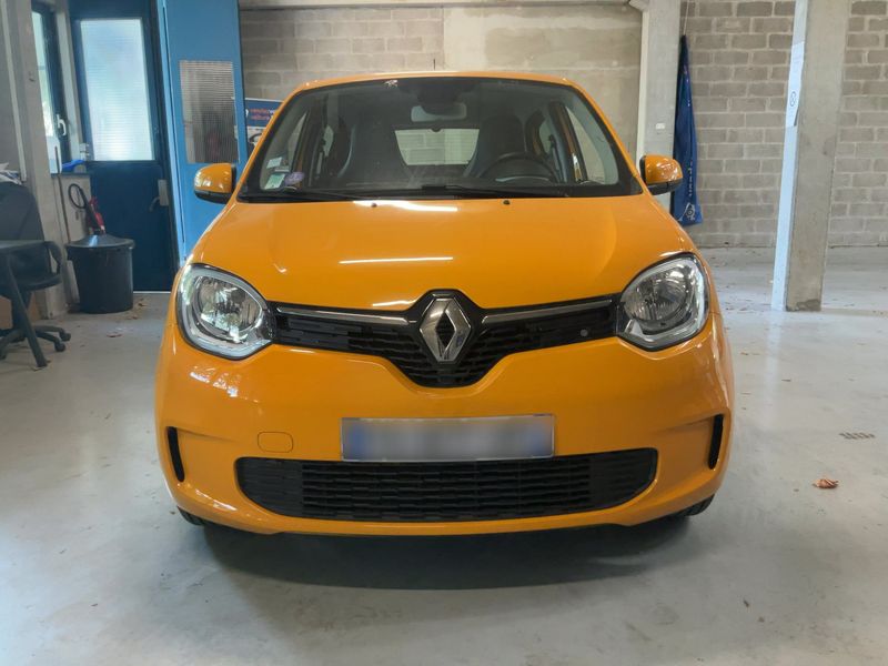 Renault Twingo 1.0 SCe Zen — zdjęcie 9