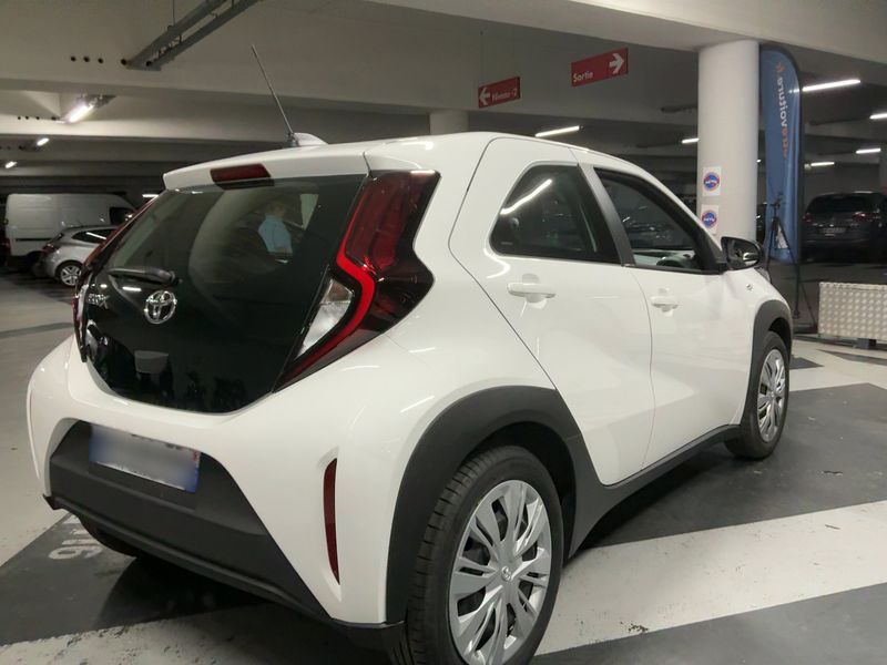 Toyota Aygo X 1.0 VVT-i Dynamic — zdjęcie 6