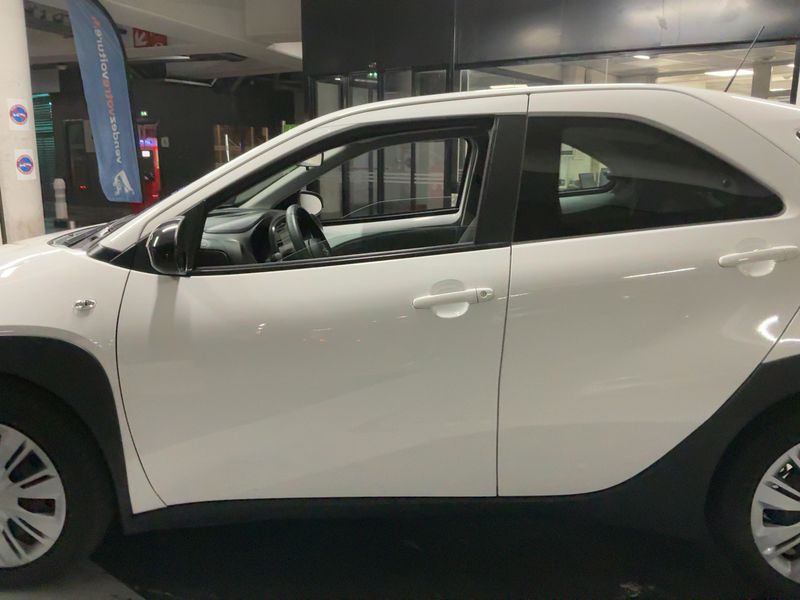 Toyota Aygo X 1.0 VVT-i Dynamic — zdjęcie 4