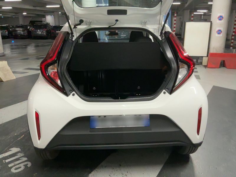 Toyota Aygo X 1.0 VVT-i Dynamic — zdjęcie 10