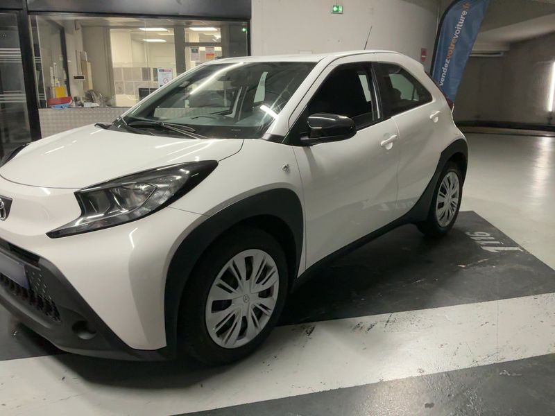 Toyota Aygo X 1.0 VVT-i Dynamic — zdjęcie 2