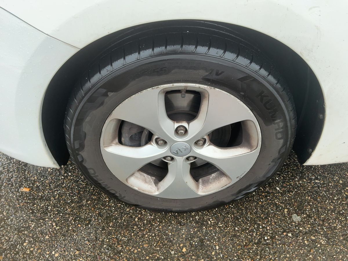 Kia Carens 2016 — photo 4