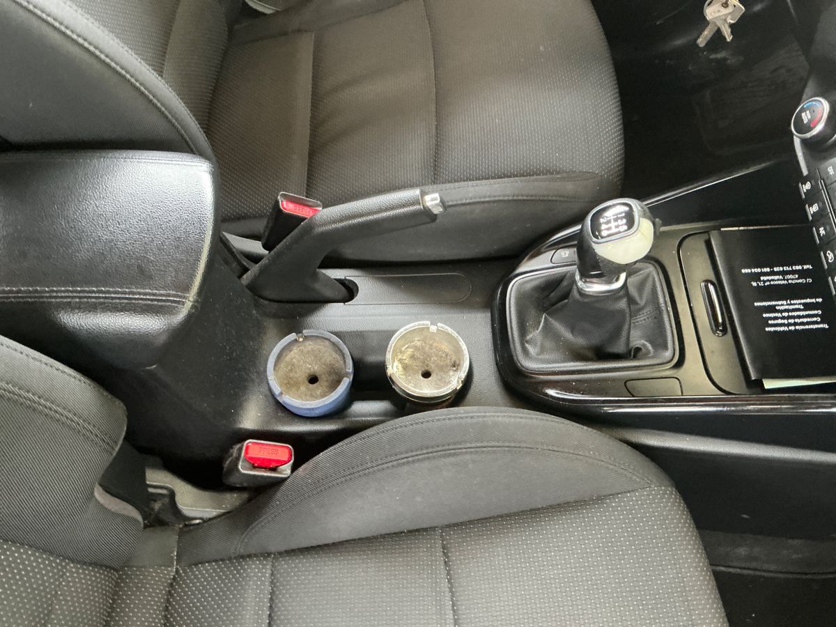Kia Carens 2016 — photo 29