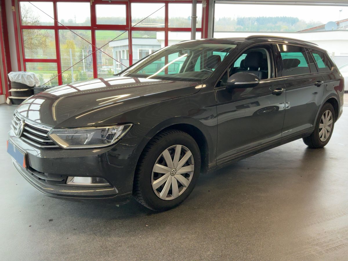Volkswagen Passat 2018 — photo 1
