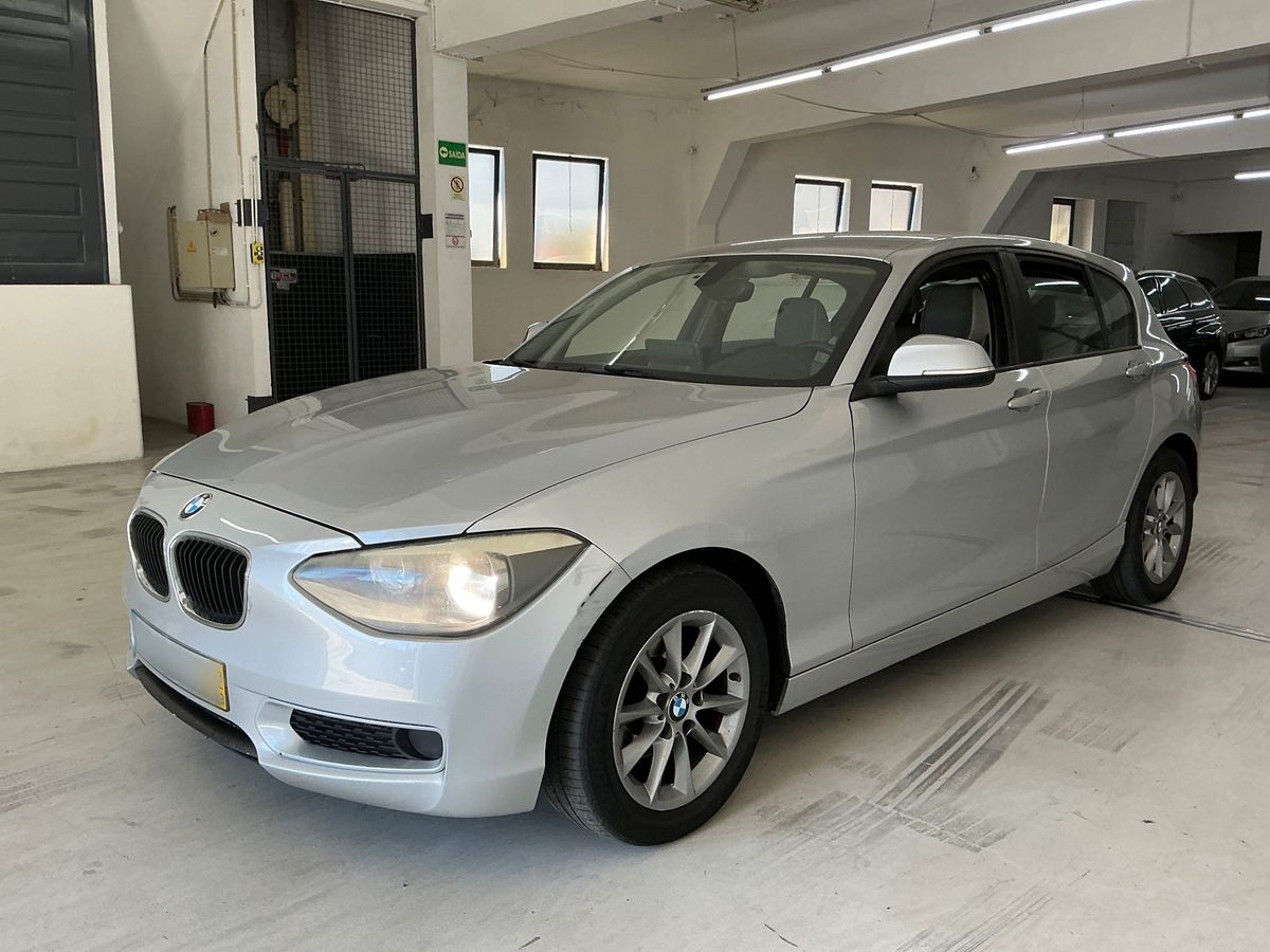 BMW 1er 2013 — photo 1
