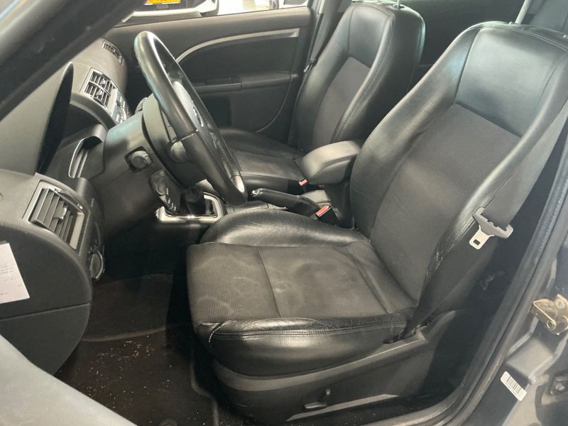 Ford Mondeo 1.8 Titanium — zdjęcie 3