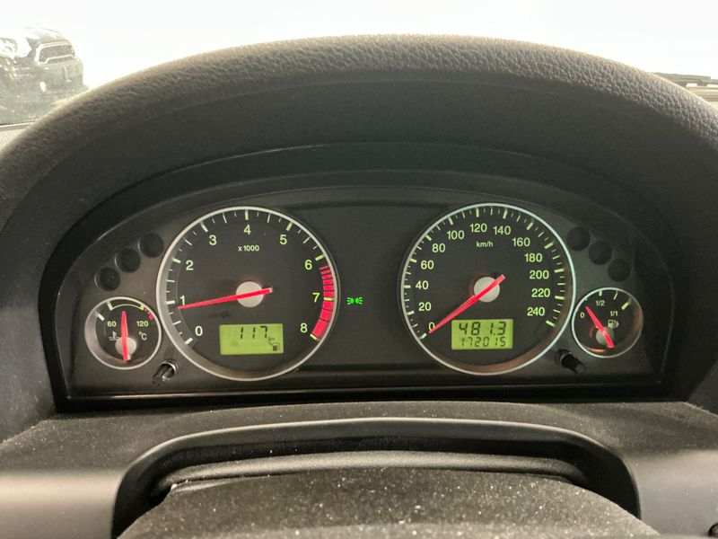 Ford Mondeo 1.8 Titanium — zdjęcie 4