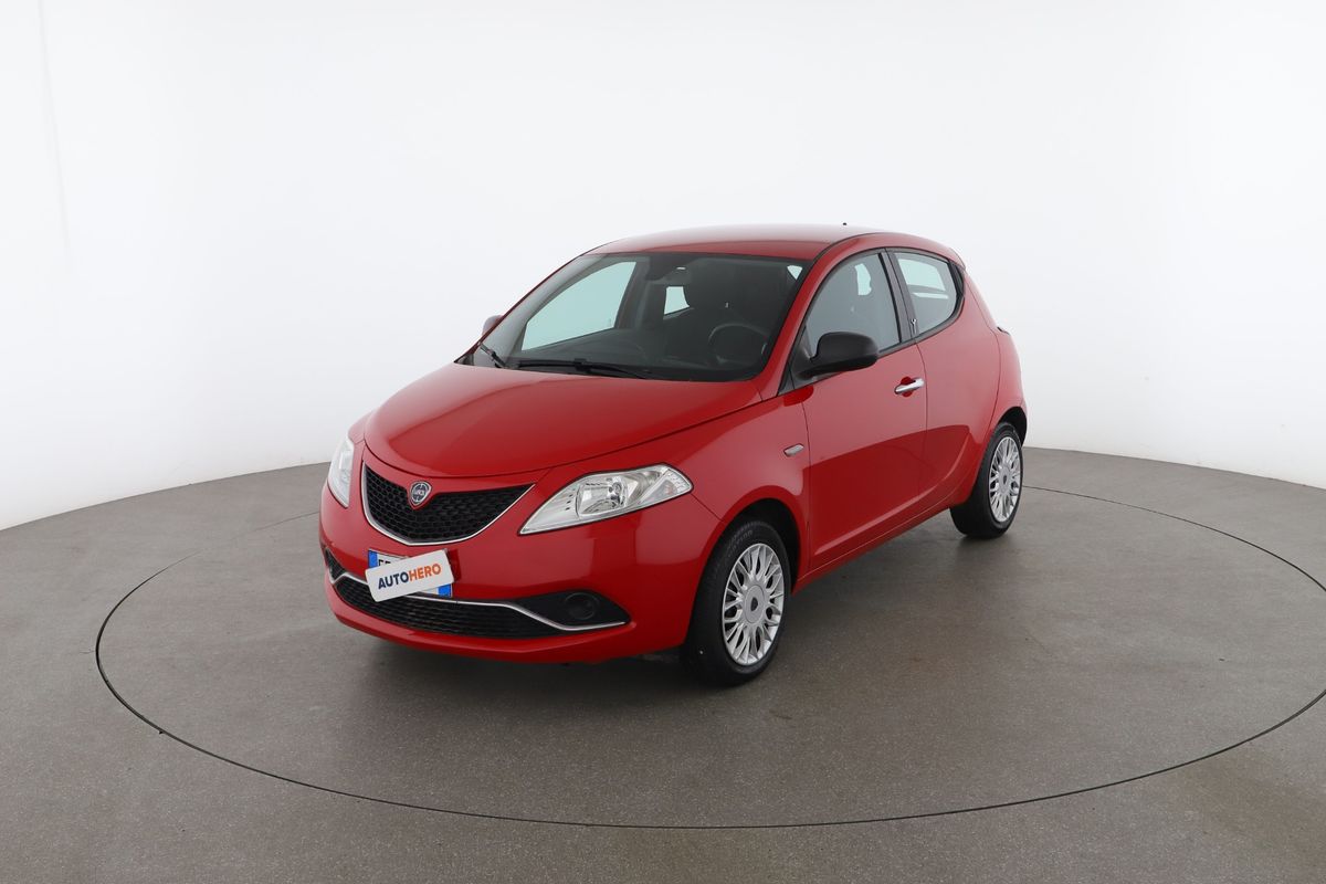 Lancia Ypsilon 2016 — photo 1