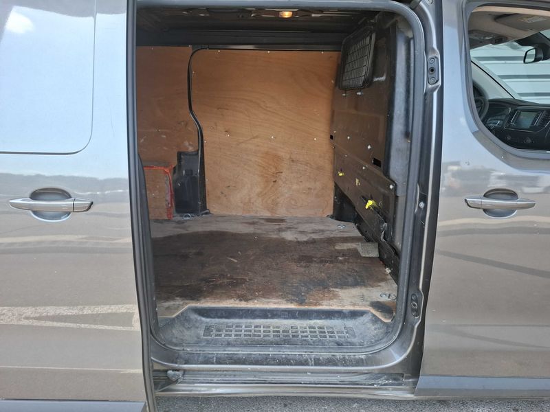 Toyota ProAce 2.0 D-4D L1 Combi Dynamic — zdjęcie 14