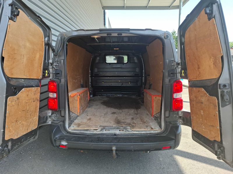 Toyota ProAce 2.0 D-4D L1 Combi Dynamic — zdjęcie 9