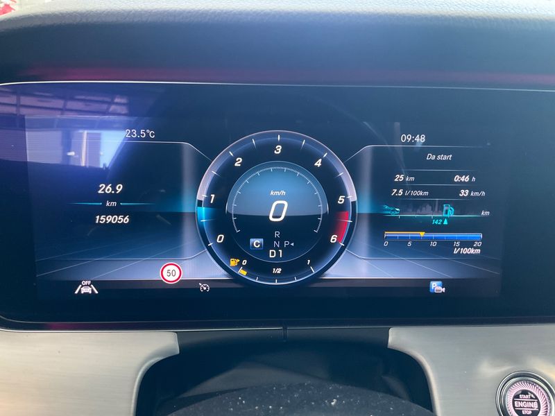 Mercedes-Benz E-Klasse E 220 d 4Matic Premium 2020 – снимка 18