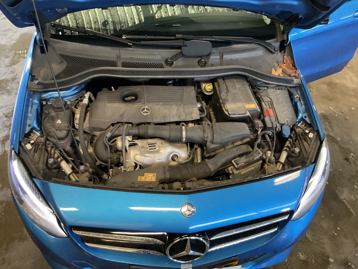 Mercedes-Benz B-Klasse 2015 — photo 33