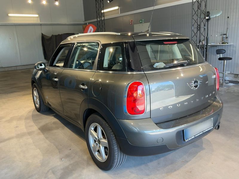 MINI Countryman Cooper ALL4 — zdjęcie 3