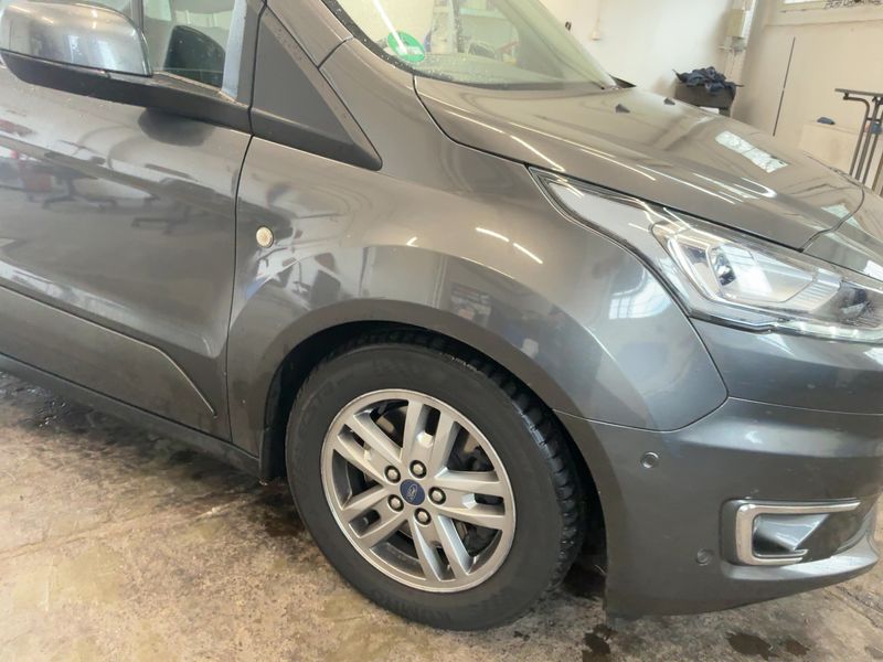 Ford Grand Tourneo Connect 1.5 TDCi EcoBlue Titanium — zdjęcie 8