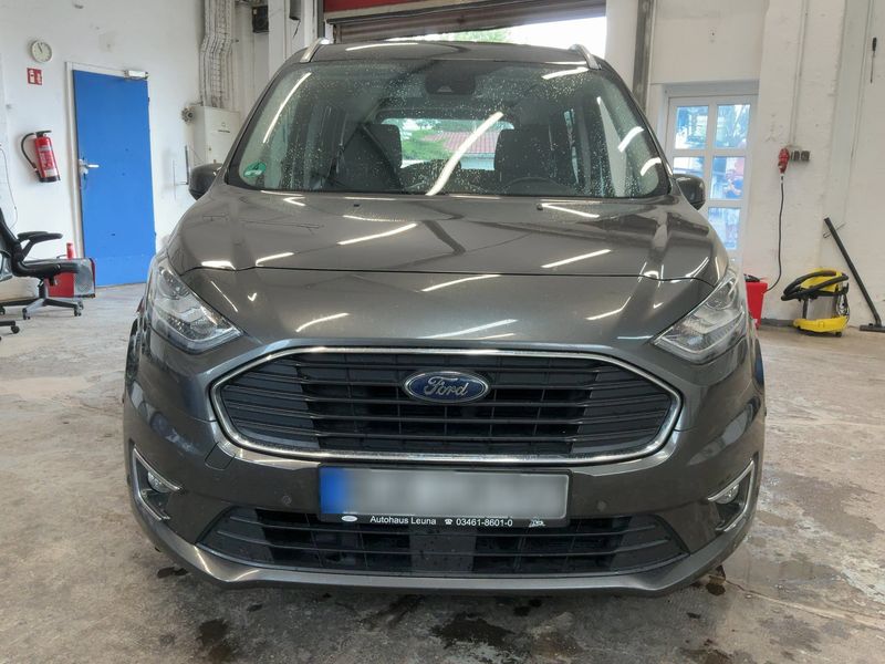 Ford Grand Tourneo Connect 1.5 TDCi EcoBlue Titanium — zdjęcie 9