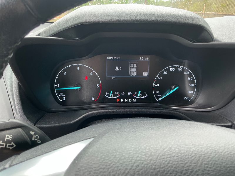 Ford Grand Tourneo Connect 1.5 TDCi EcoBlue Titanium — zdjęcie 13