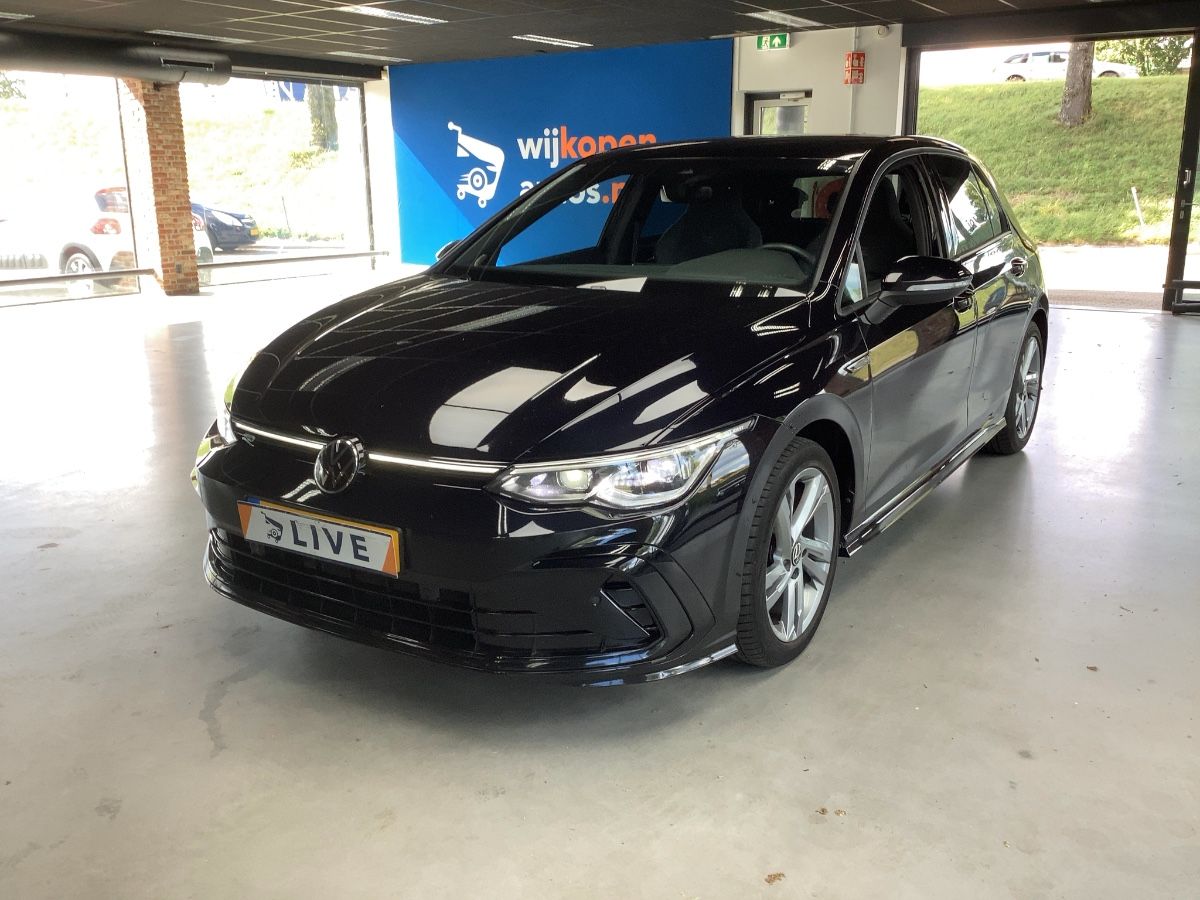 Volkswagen Golf VIII 1.5 eTSI ACT R-Line