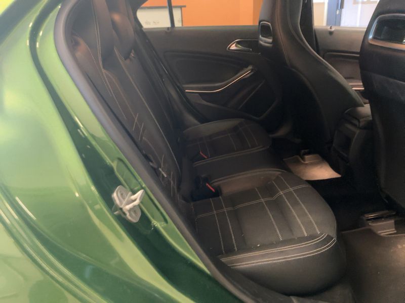 Mercedes-Benz A-Klasse A 180 CDI BlueEfficiency Urban — zdjęcie 14
