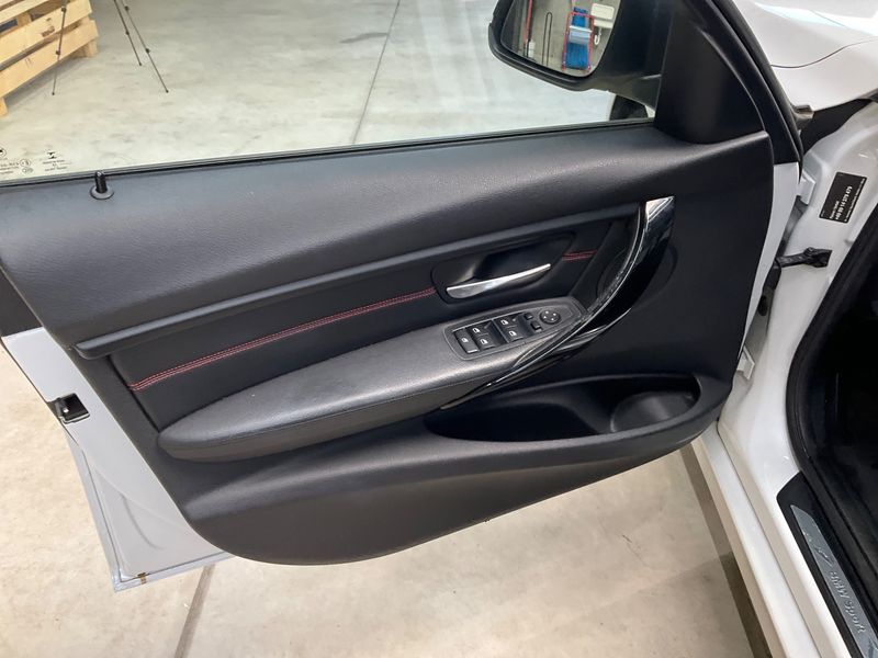 BMW 3er 320d xDrive 2015 – снимка 26