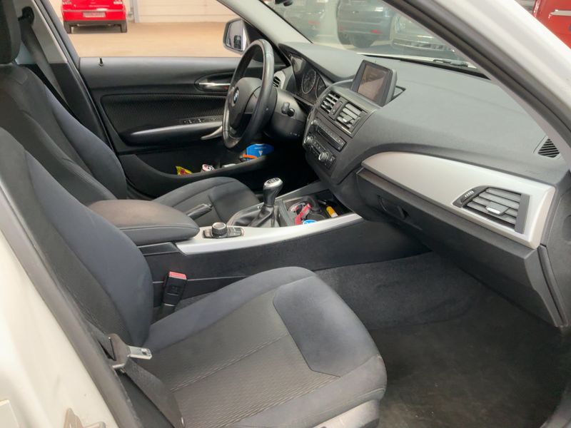 BMW 1er 116i 2012 – снимка 17