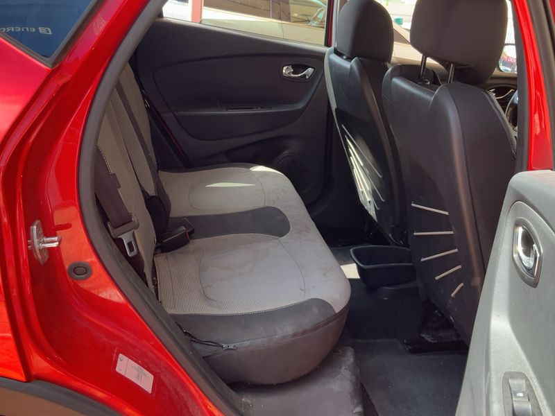 Renault Captur 1.5 dCi Energy Zen — zdjęcie 14