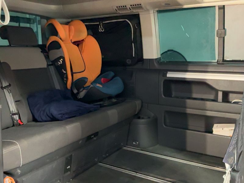 Volkswagen T5 California 2.0 TDI Beach Aufstelldach — zdjęcie 14