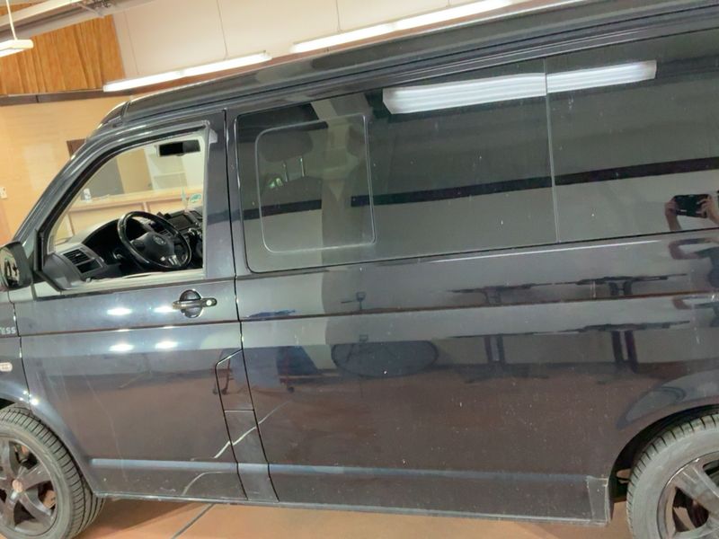 Volkswagen T5 California 2.0 TDI Beach Aufstelldach — zdjęcie 4